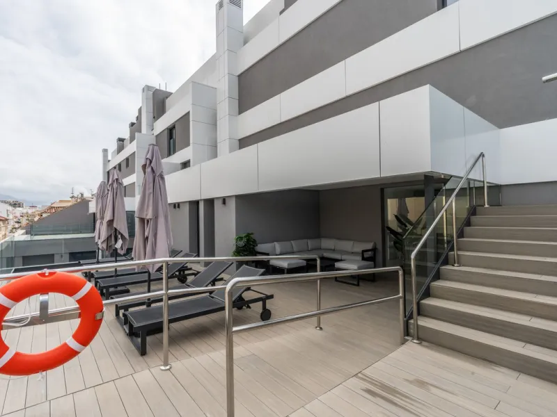 Apartment - Middle Floor Apartment в продаже в Fuengirola, Málaga. В доме 2 спален и 2 ванных комнат. Площадь дома 93 м²