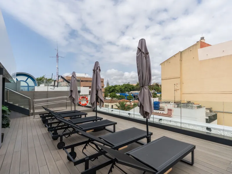 Apartment - Middle Floor Apartment в продаже в Fuengirola, Málaga. В доме 2 спален и 2 ванных комнат. Площадь дома 93 м²