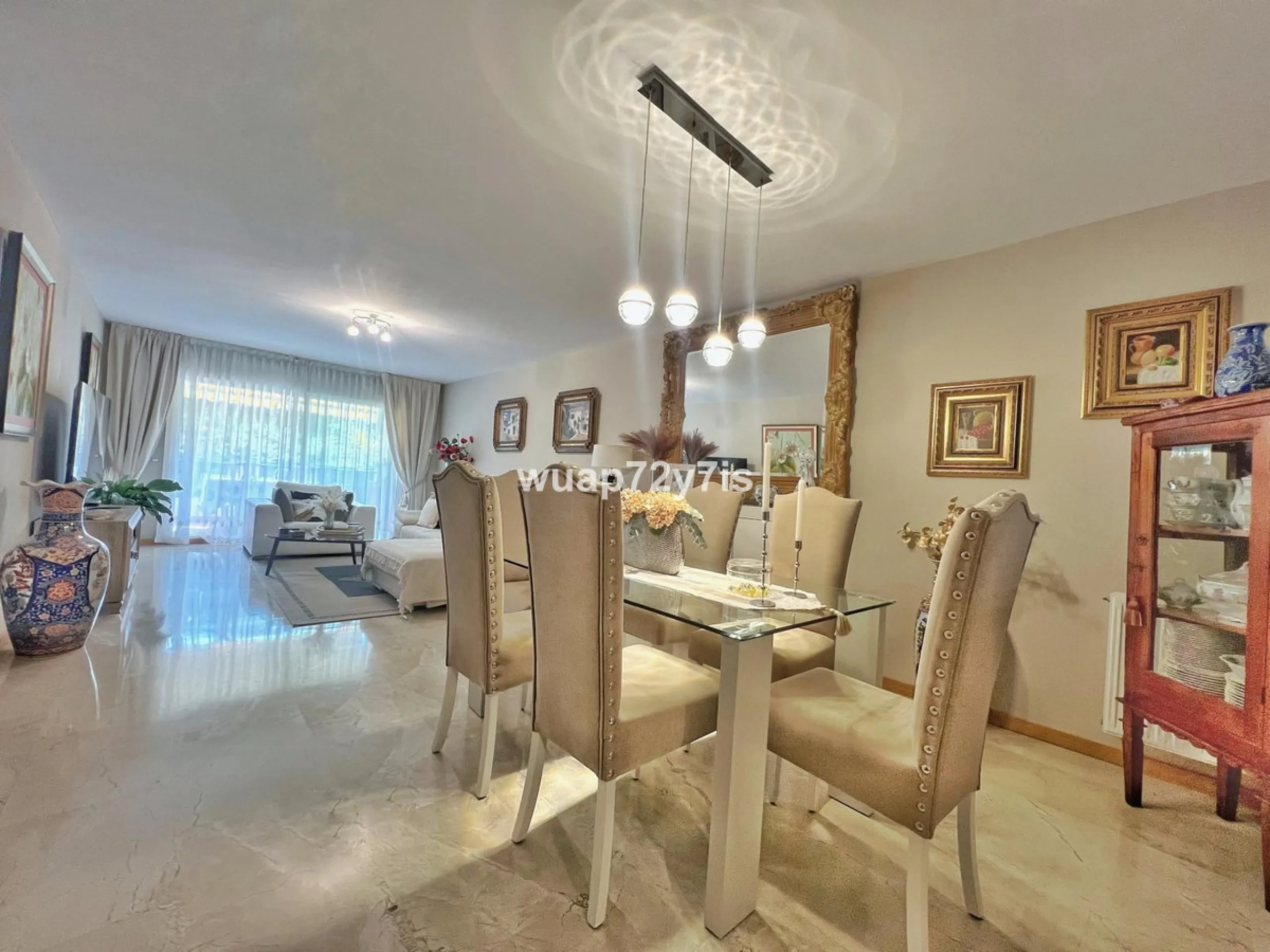 Apartment - Ground Floor Apartment в продаже в Marbella, Málaga. В доме 3 спален и 2 ванных комнат. Площадь дома 119 м²