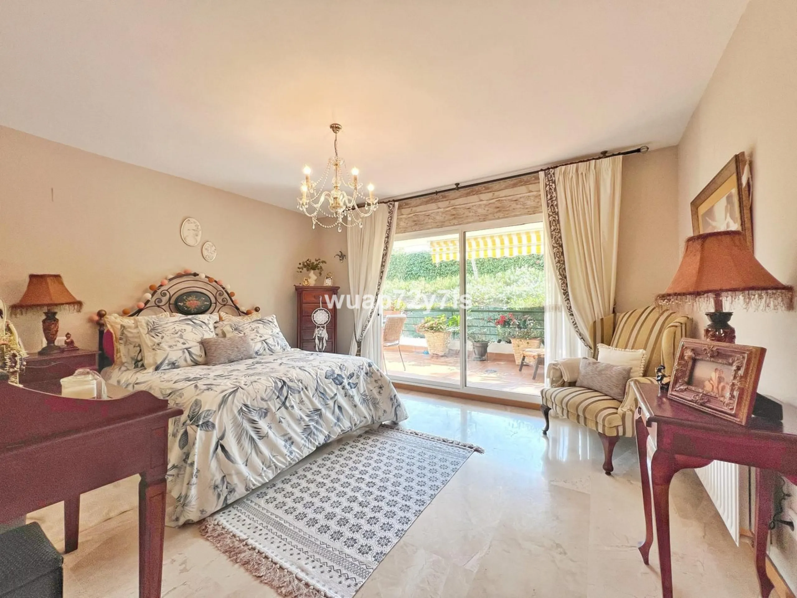 Apartment - Ground Floor Apartment в продаже в Marbella, Málaga. В доме 3 спален и 2 ванных комнат. Площадь дома 119 м²