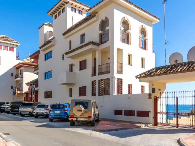 Beeindruckende Strand-Wohnung mit 3 Schlafzimmern in erstklassiger Lage Torrequebrada, mit weitreichendem und ungehindertem Blick auf das Mittelmeer