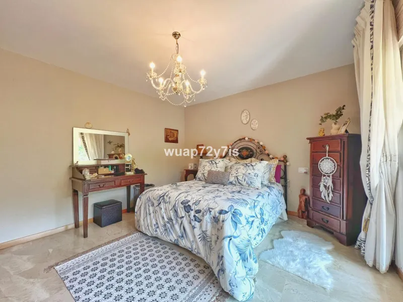 Apartment - Ground Floor Apartment в продаже в Marbella, Málaga. В доме 3 спален и 2 ванных комнат. Площадь дома 119 м²