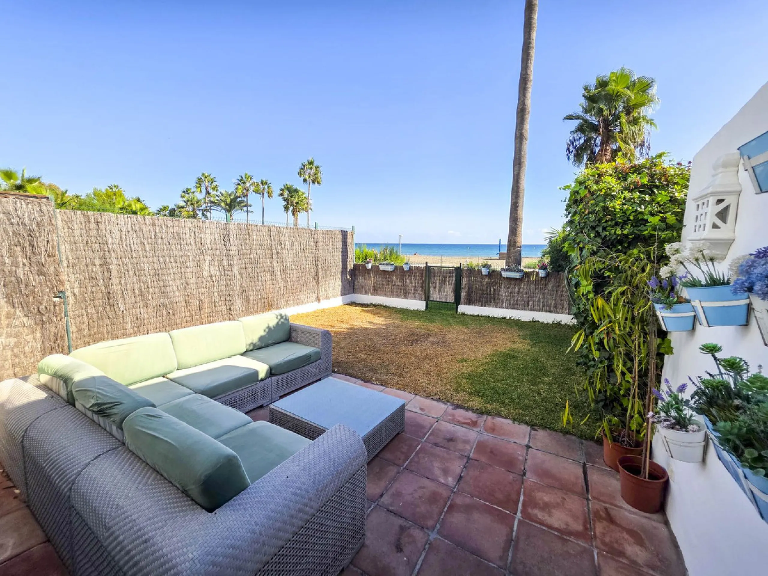 Absolutely beachfront, with uninterrupted panoramic sea views, this completely renovated apartment in Casares Costa sits directly on the beach promenade, offering the perfect blend of modern comfort and unbeatable coastal lifestyle. Stylishly refurbished 