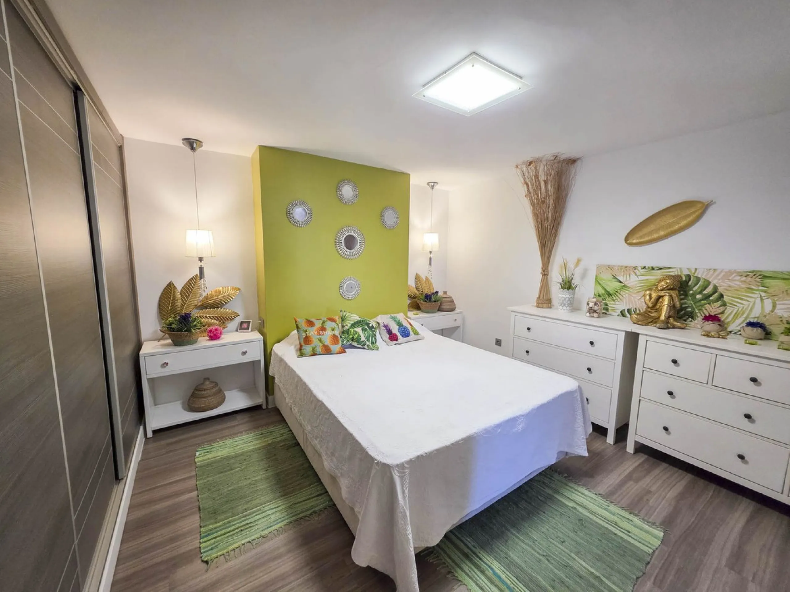 Absolutely beachfront, with uninterrupted panoramic sea views, this completely renovated apartment in Casares Costa sits directly on the beach promenade, offering the perfect blend of modern comfort and unbeatable coastal lifestyle. Stylishly refurbished 