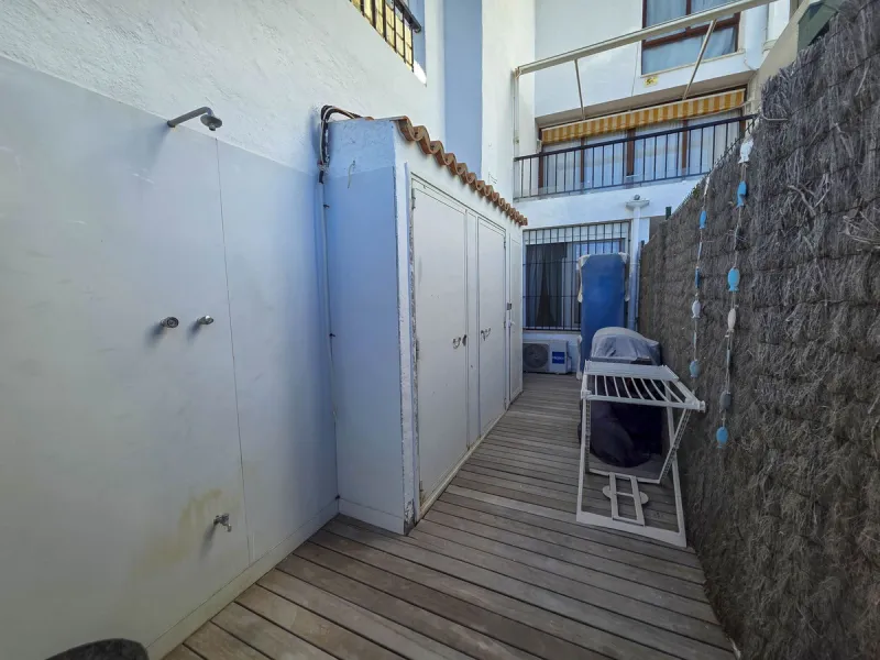 Absolutely beachfront, with uninterrupted panoramic sea views, this completely renovated apartment in Casares Costa sits directly on the beach promenade, offering the perfect blend of modern comfort and unbeatable coastal lifestyle. Stylishly refurbished 