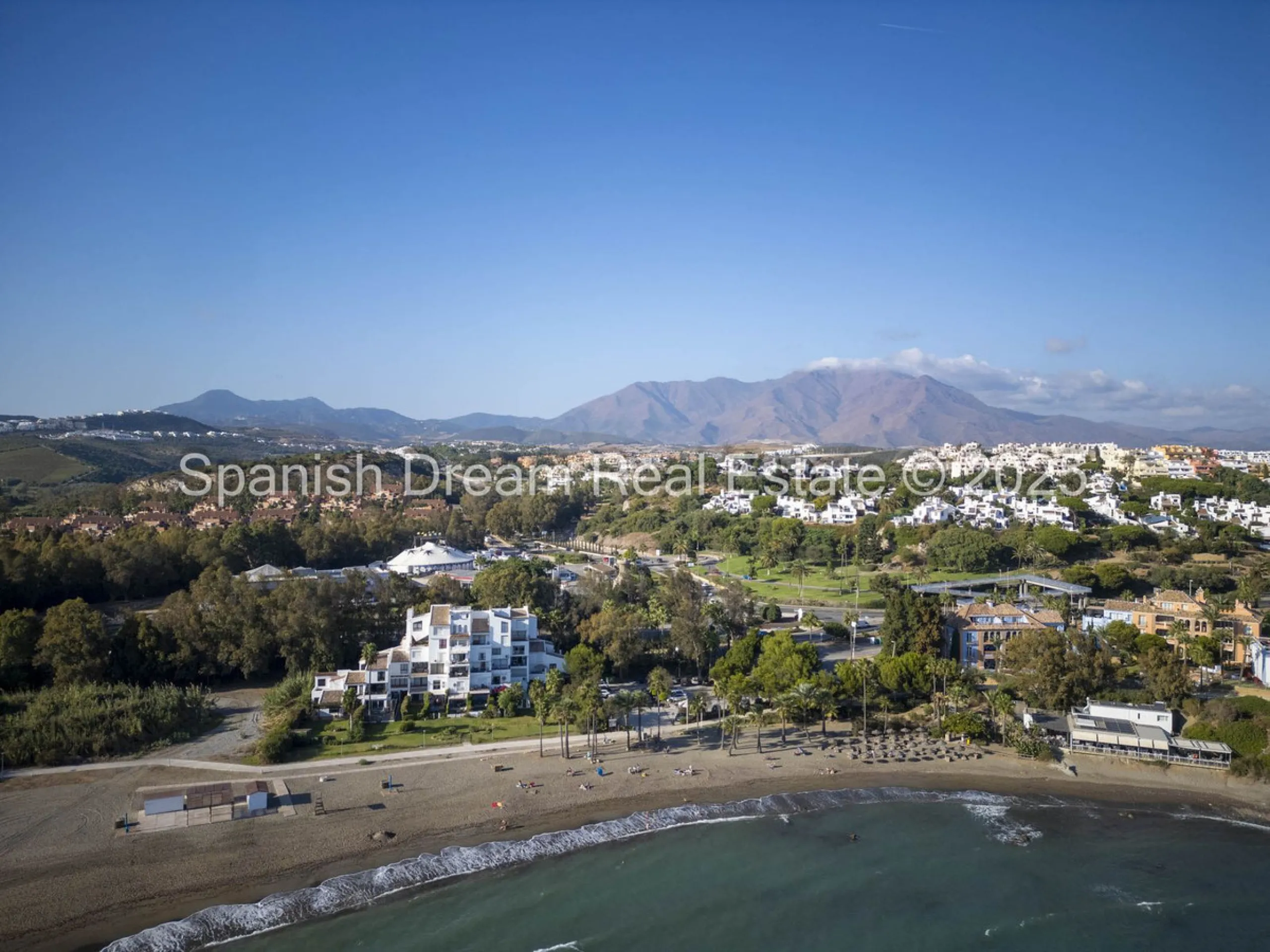 Absolutely beachfront, with uninterrupted panoramic sea views, this completely renovated apartment in Casares Costa sits directly on the beach promenade, offering the perfect blend of modern comfort and unbeatable coastal lifestyle. Stylishly refurbished 