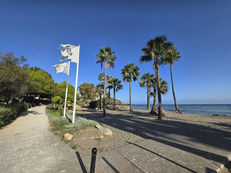Absolutely beachfront, with uninterrupted panoramic sea views, this completely renovated apartment in Casares Costa sits directly on the beach promenade, offering the perfect blend of modern comfort and unbeatable coastal lifestyle. Stylishly refurbished 