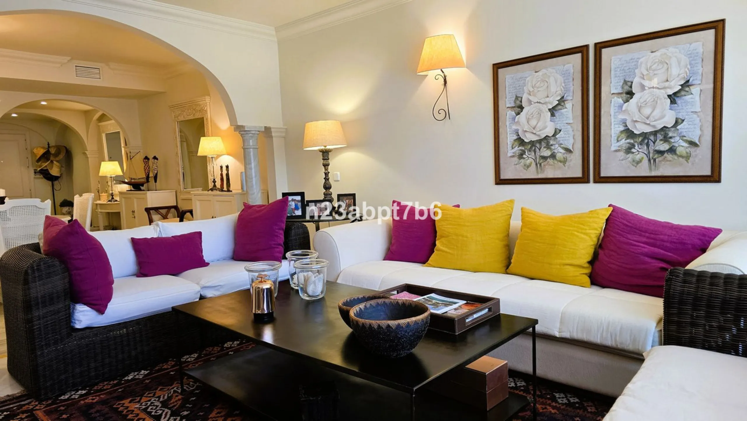 Welcome to this beautifully presented 2-bedroom, 2-bathroom apartment for sale in Magna Marbella, one of the most sought-after residential developments in the heart of Nueva Andalucía's Golf Valley, Marbella.