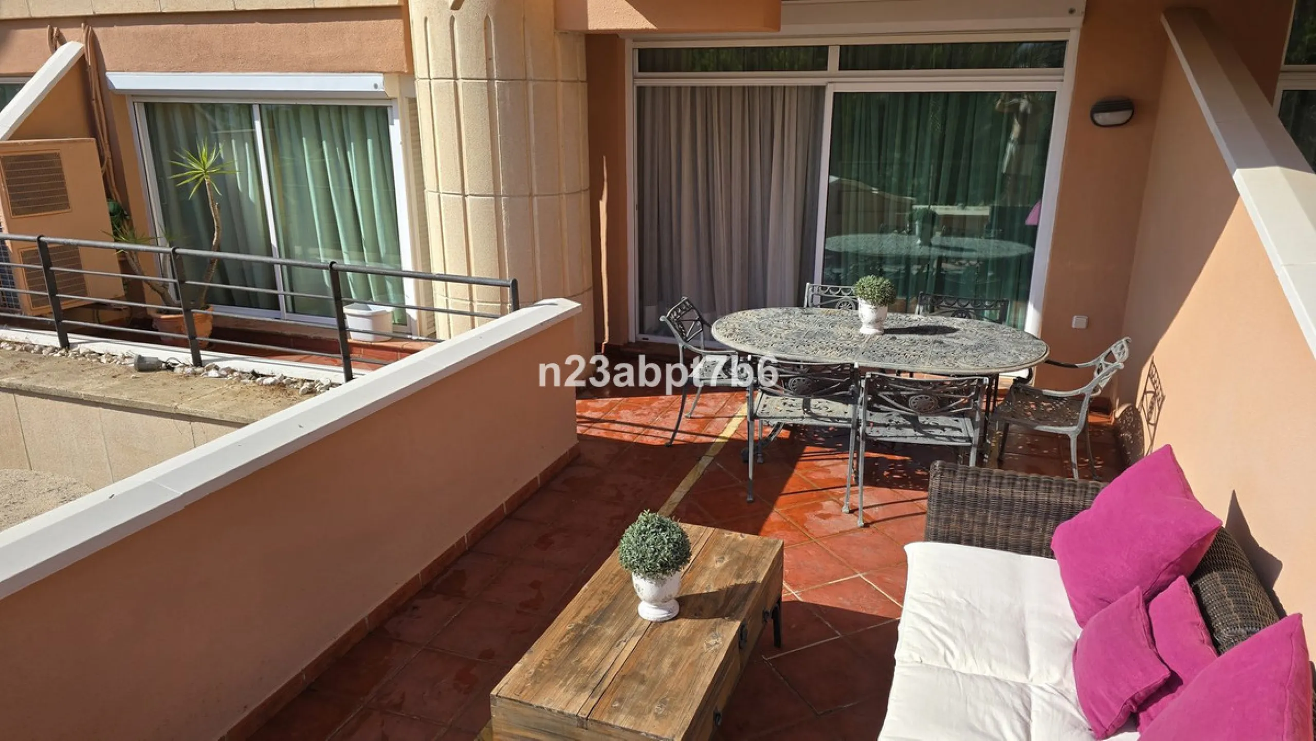 Welcome to this beautifully presented 2-bedroom, 2-bathroom apartment for sale in Magna Marbella, one of the most sought-after residential developments in the heart of Nueva Andalucía's Golf Valley, Marbella.
