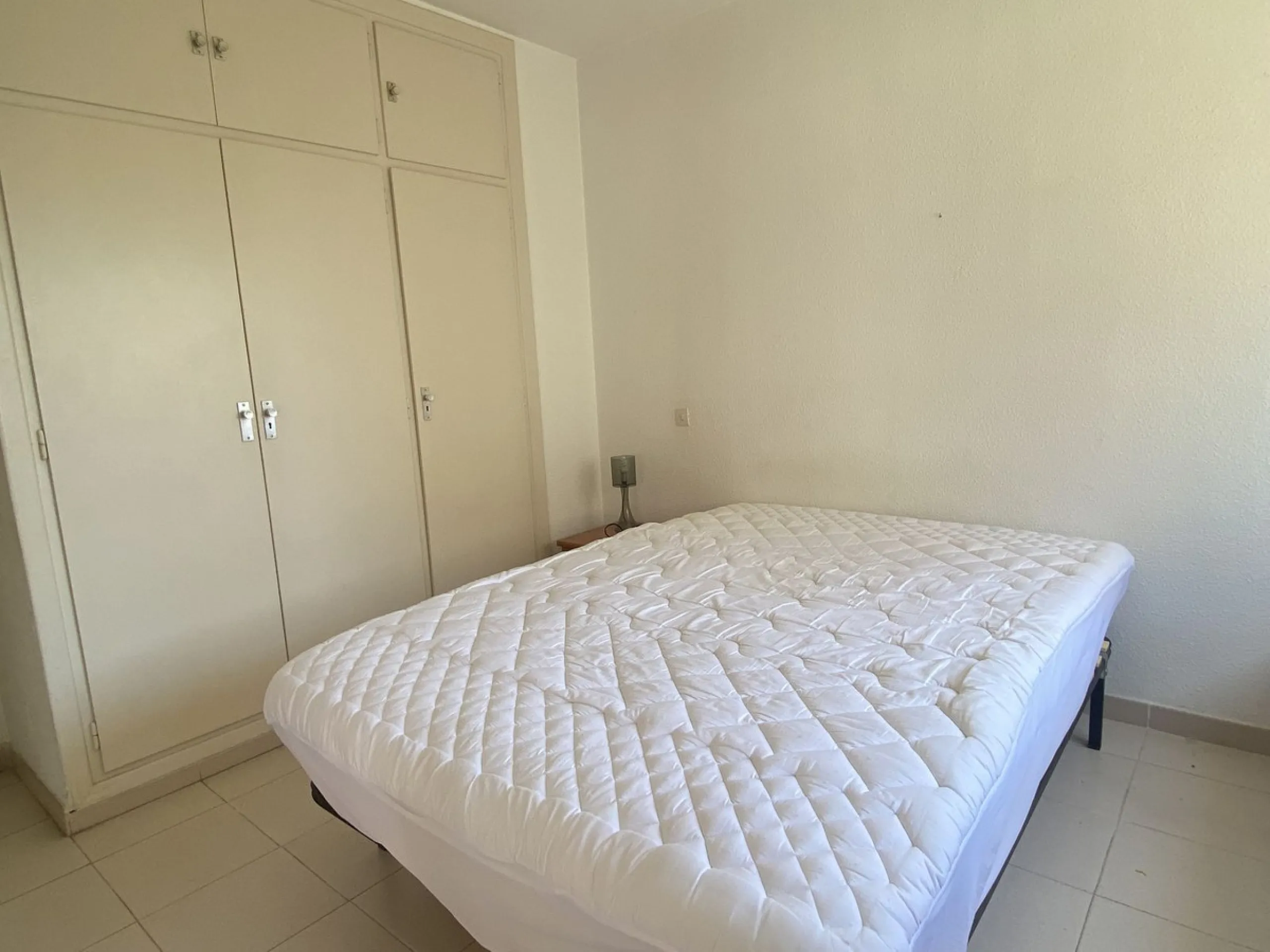 Apartment - Middle Floor Apartment в продаже в Marbella, Málaga. В доме 1 спален и 1 ванных комнат. Площадь дома 51 м²