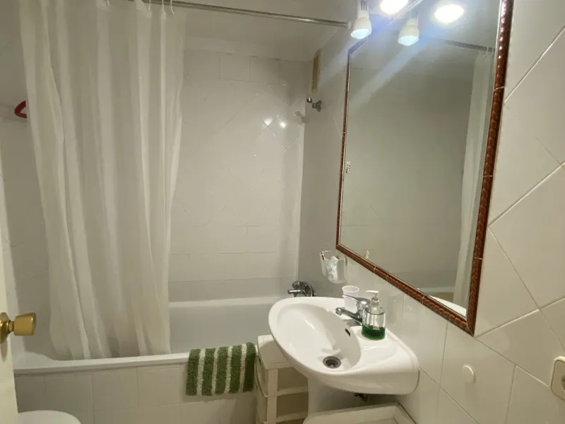 Apartment - Middle Floor Apartment в продаже в Marbella, Málaga. В доме 1 спален и 1 ванных комнат. Площадь дома 51 м²