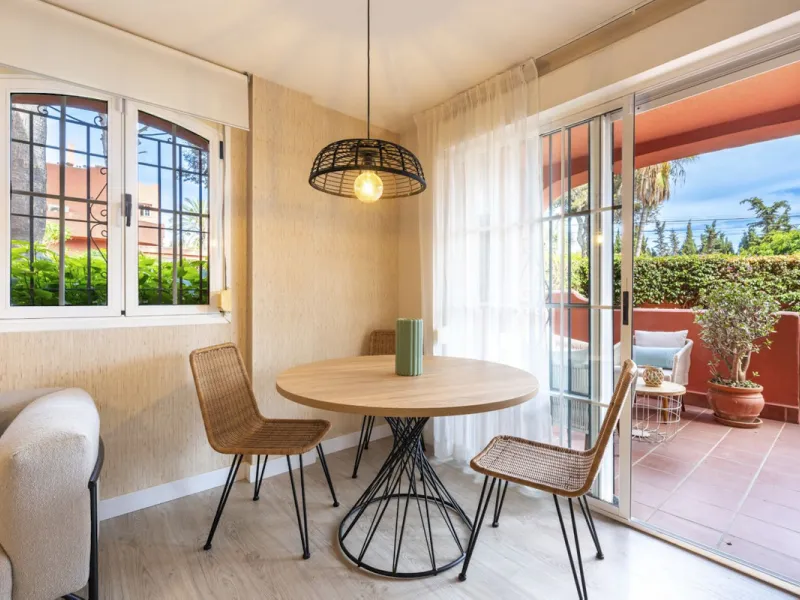Experience Coastal Living at Alvarito Playa: A 3-Bedroom Beach Apartment in Marbella