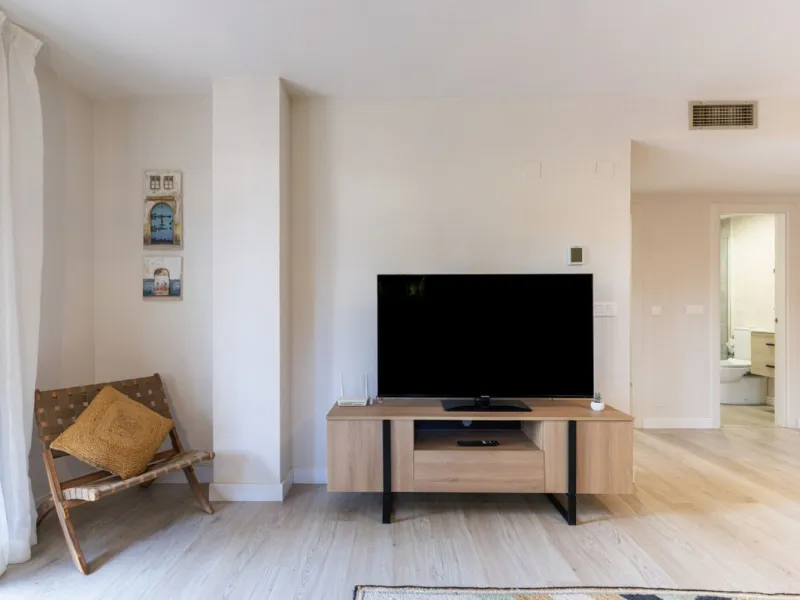 Experience Coastal Living at Alvarito Playa: A 3-Bedroom Beach Apartment in Marbella