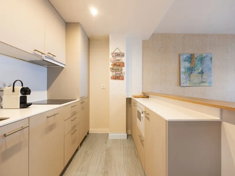 Experience Coastal Living at Alvarito Playa: A 3-Bedroom Beach Apartment in Marbella