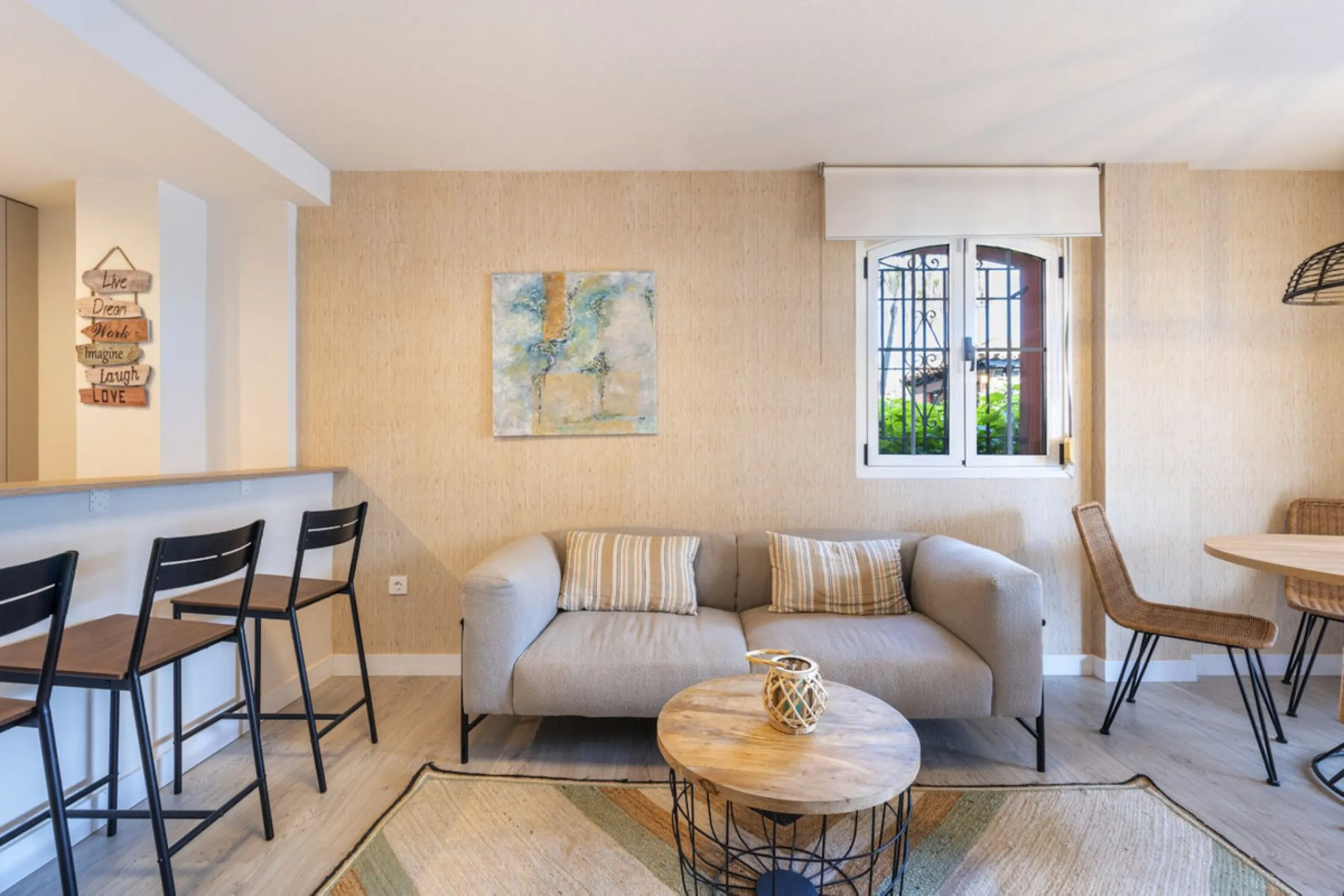 Experience Coastal Living at Alvarito Playa: A 3-Bedroom Beach Apartment in Marbella