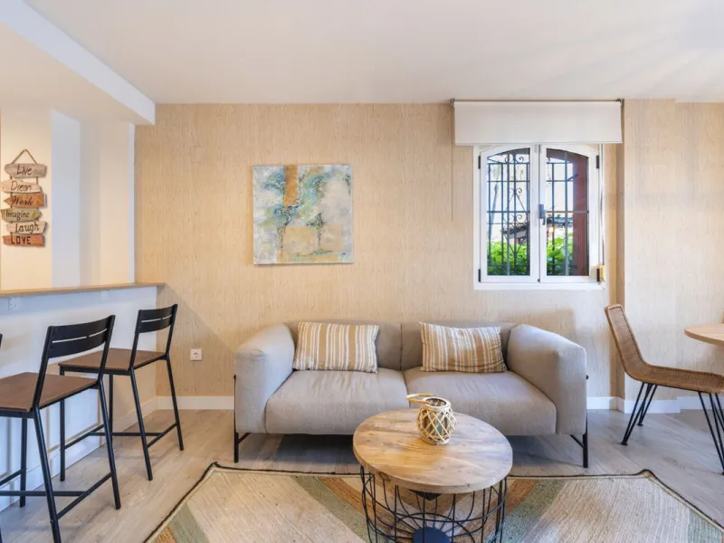 Experience Coastal Living at Alvarito Playa: A 3-Bedroom Beach Apartment in Marbella