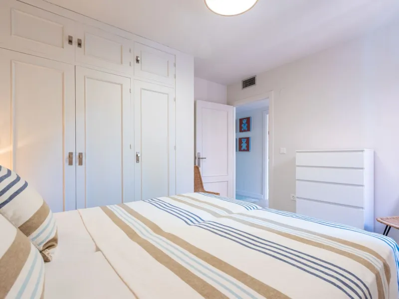 Experience Coastal Living at Alvarito Playa: A 3-Bedroom Beach Apartment in Marbella