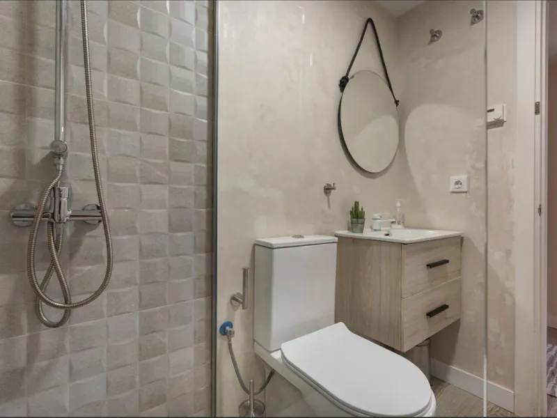 Experience Coastal Living at Alvarito Playa: A 3-Bedroom Beach Apartment in Marbella