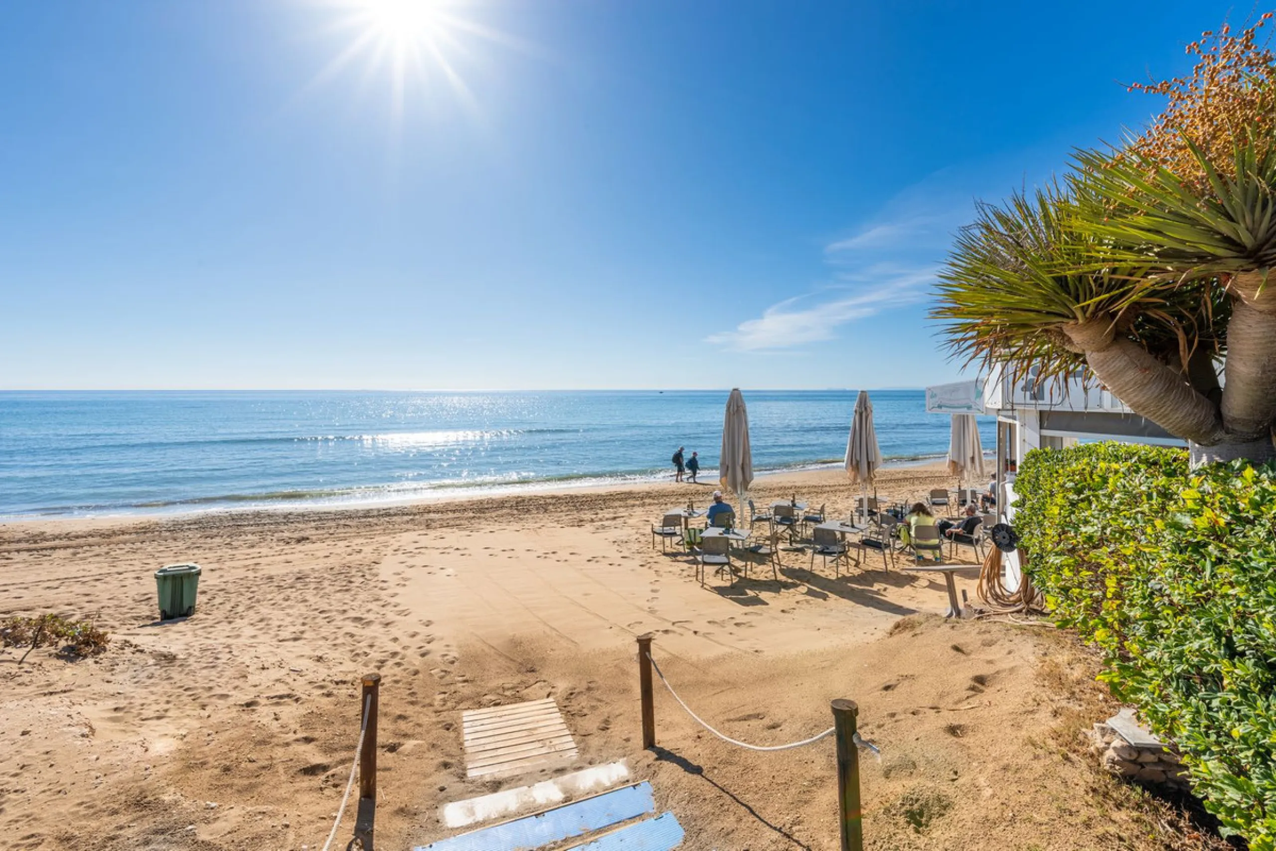 Experience Coastal Living at Alvarito Playa: A 3-Bedroom Beach Apartment in Marbella