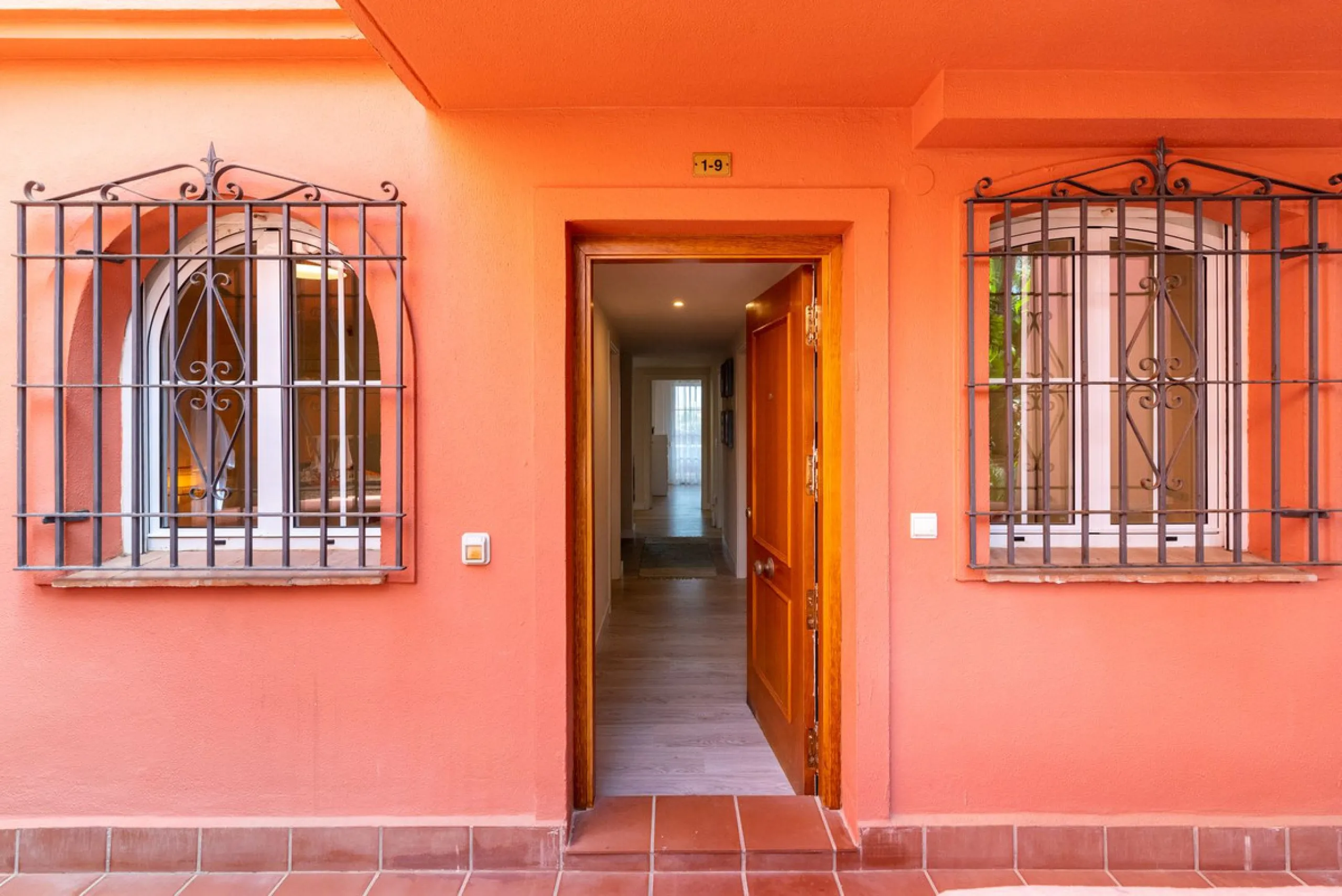 Experience Coastal Living at Alvarito Playa: A 3-Bedroom Beach Apartment in Marbella