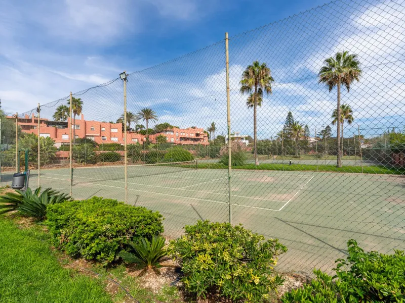 Experience Coastal Living at Alvarito Playa: A 3-Bedroom Beach Apartment in Marbella