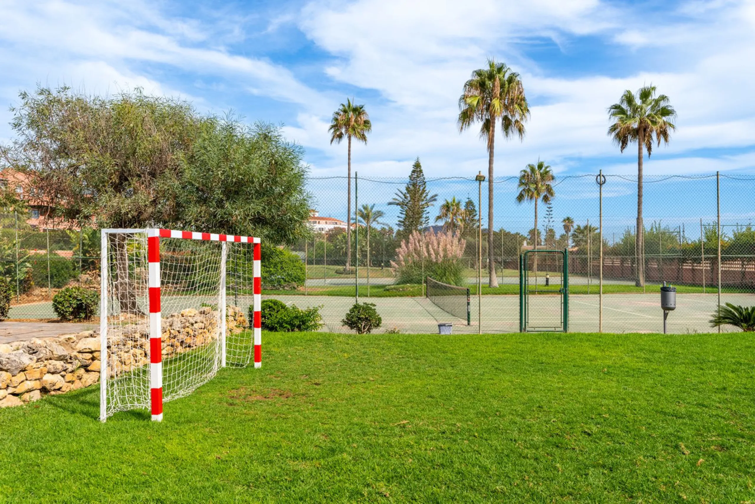 Experience Coastal Living at Alvarito Playa: A 3-Bedroom Beach Apartment in Marbella