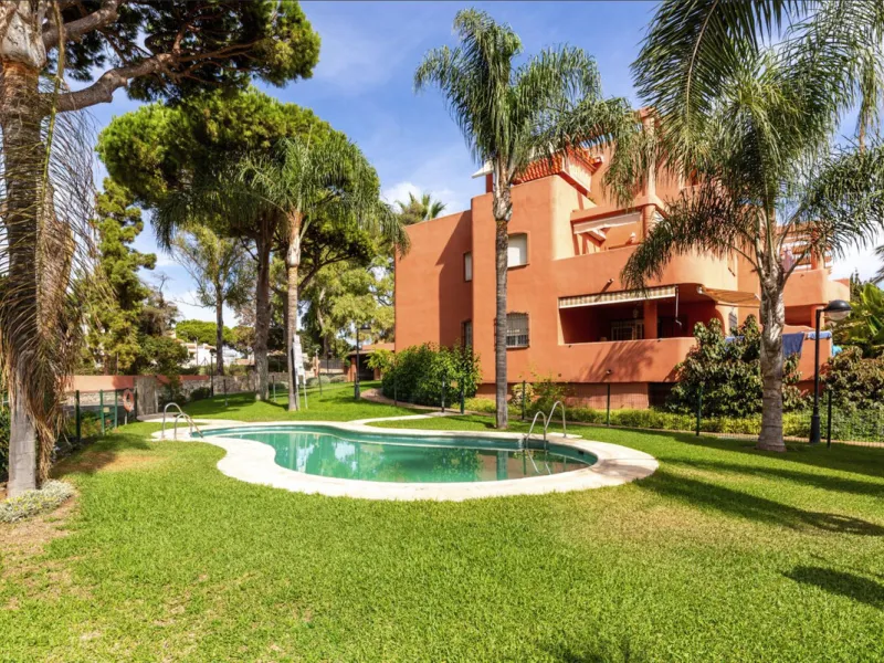 Experience Coastal Living at Alvarito Playa: A 3-Bedroom Beach Apartment in Marbella