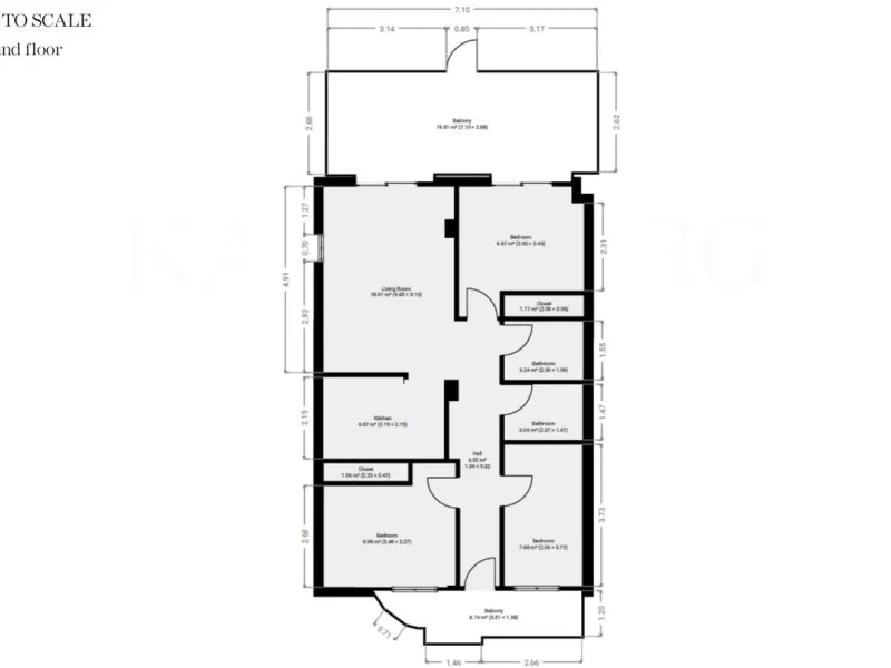 Experience Coastal Living at Alvarito Playa: A 3-Bedroom Beach Apartment in Marbella
