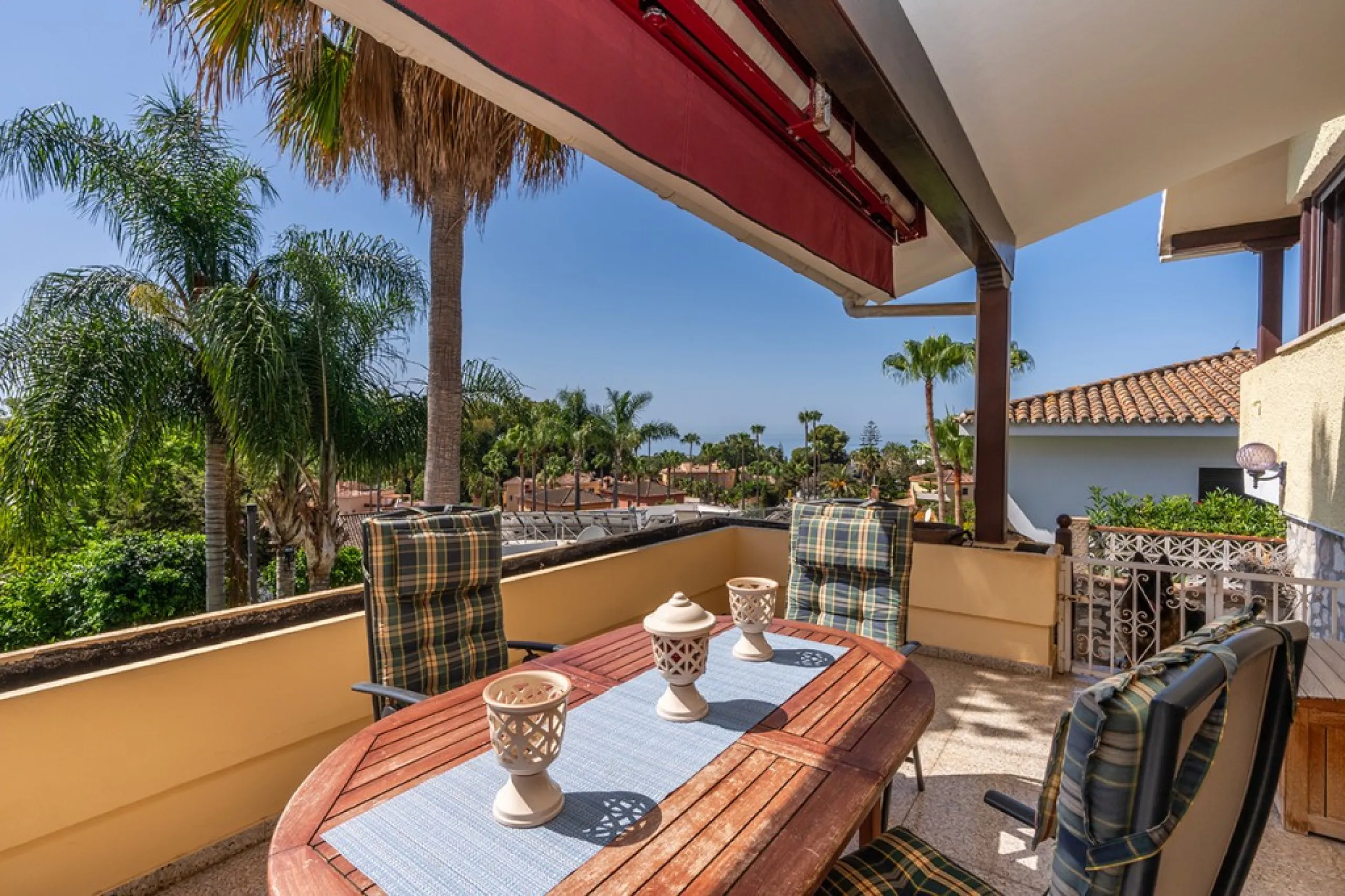 Nestled in the prestigious Marbesa area of Marbella, this stunning villa offers the relaxing beachside lifestyle in a prime location just a few steps from the sea.