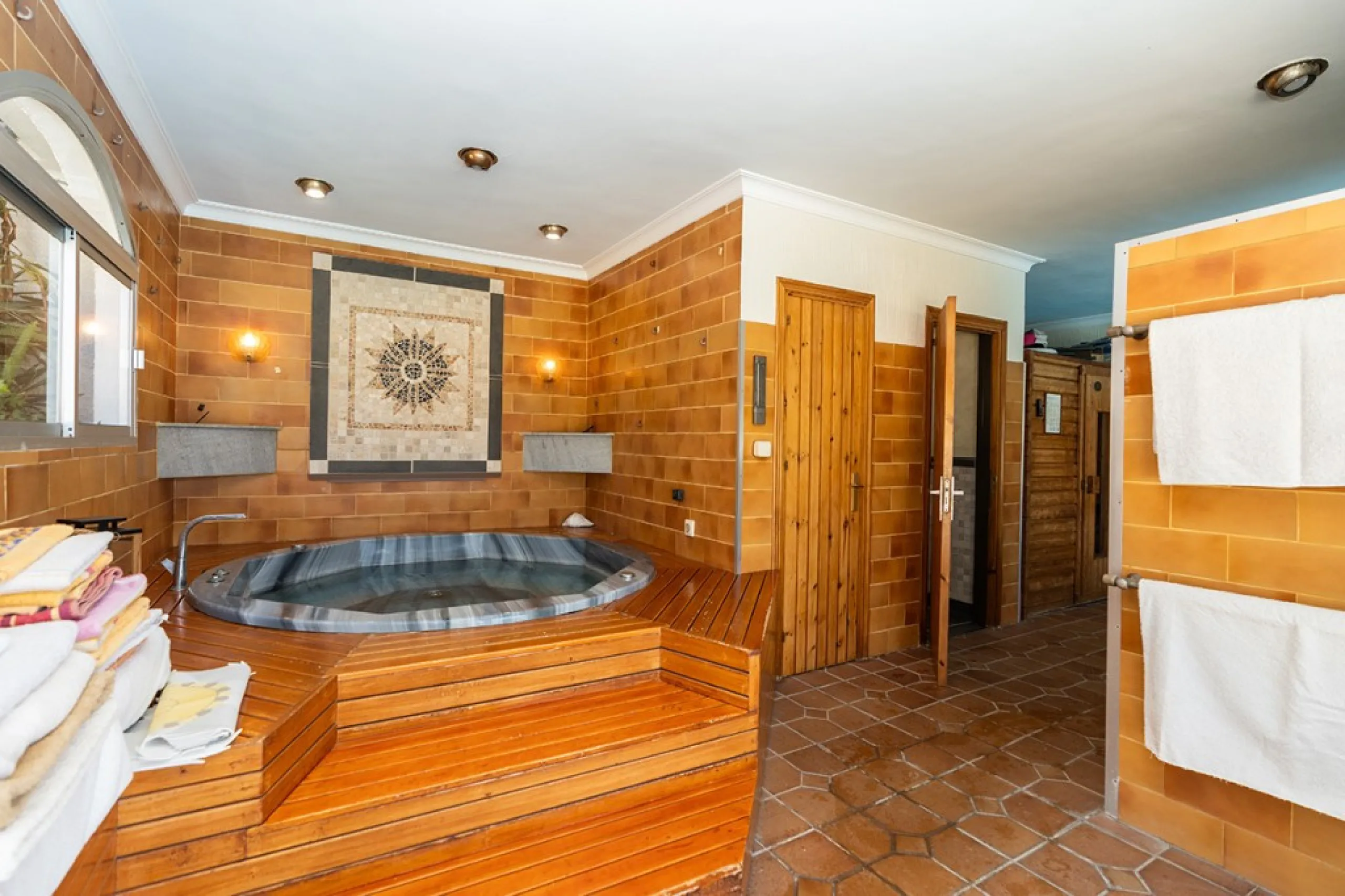 Nestled in the prestigious Marbesa area of Marbella, this stunning villa offers the relaxing beachside lifestyle in a prime location just a few steps from the sea.