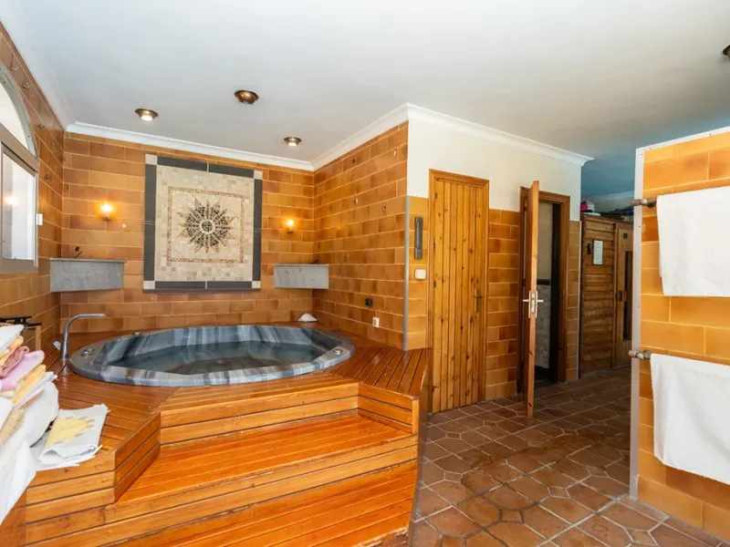 Nestled in the prestigious Marbesa area of Marbella, this stunning villa offers the relaxing beachside lifestyle in a prime location just a few steps from the sea.