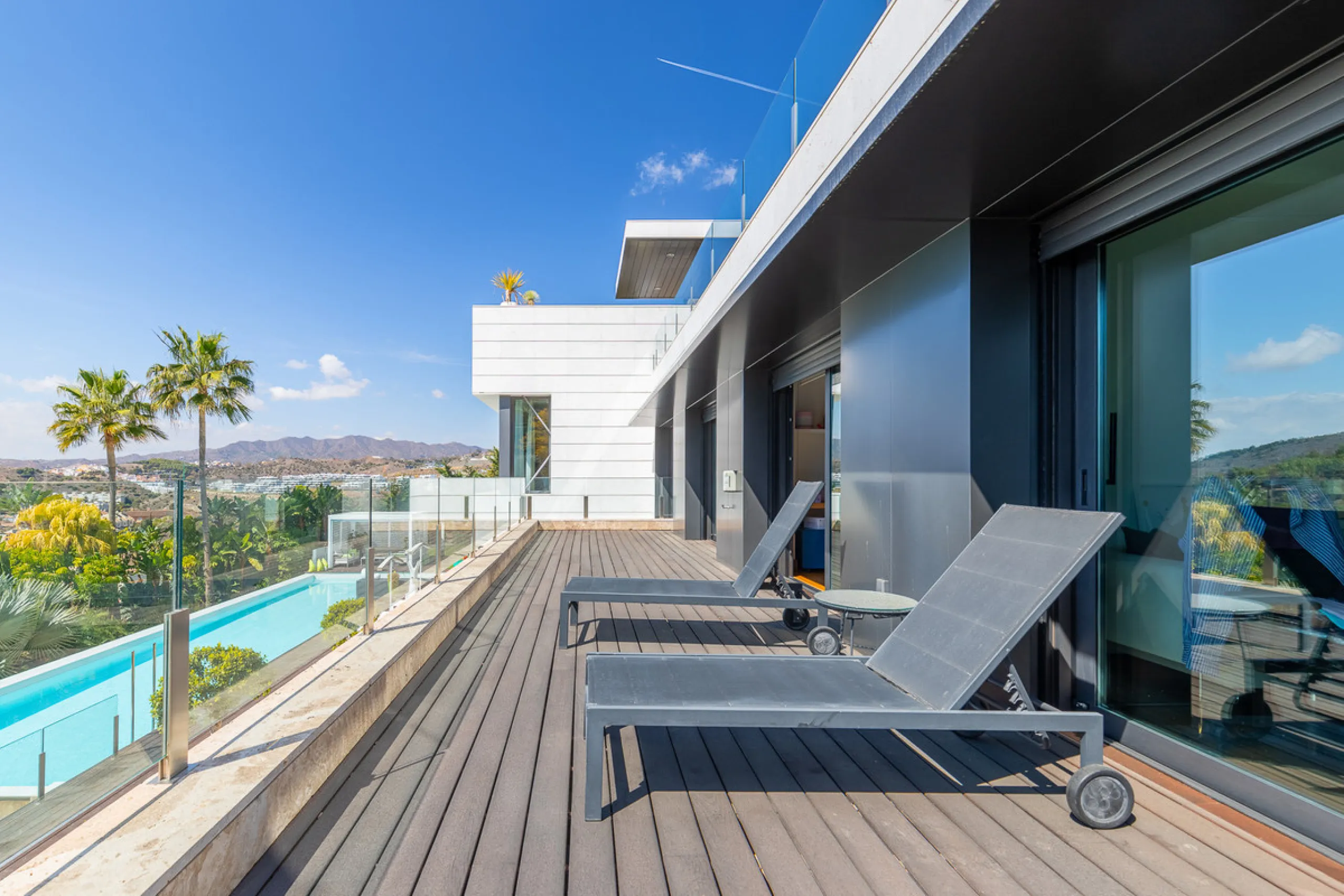 Designervilla mit Panoramablick über die Bucht in Parque Clavero, Málaga