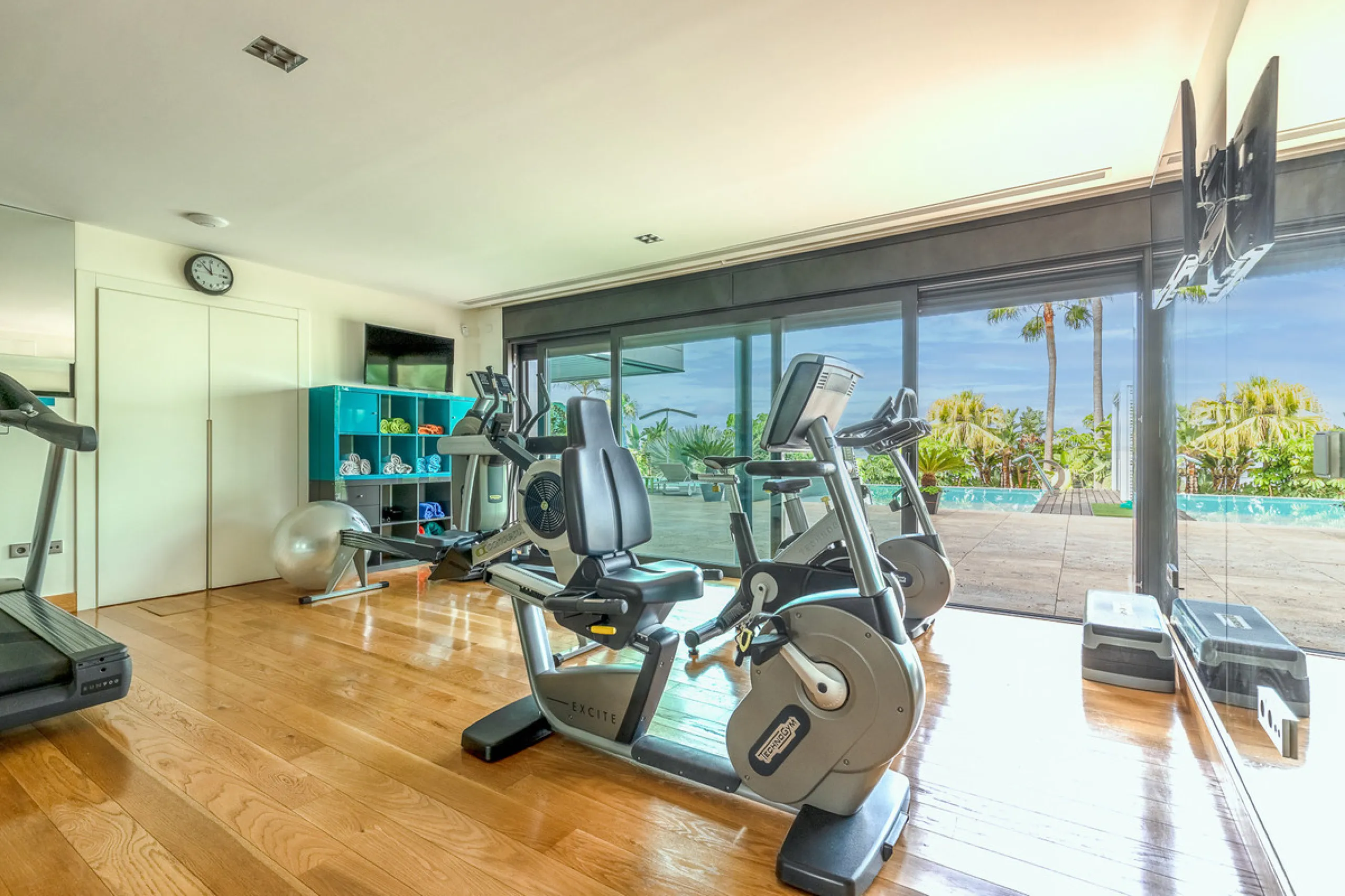 Designervilla mit Panoramablick über die Bucht in Parque Clavero, Málaga