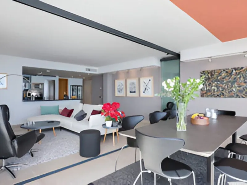 Designer penthouse with panoramic views