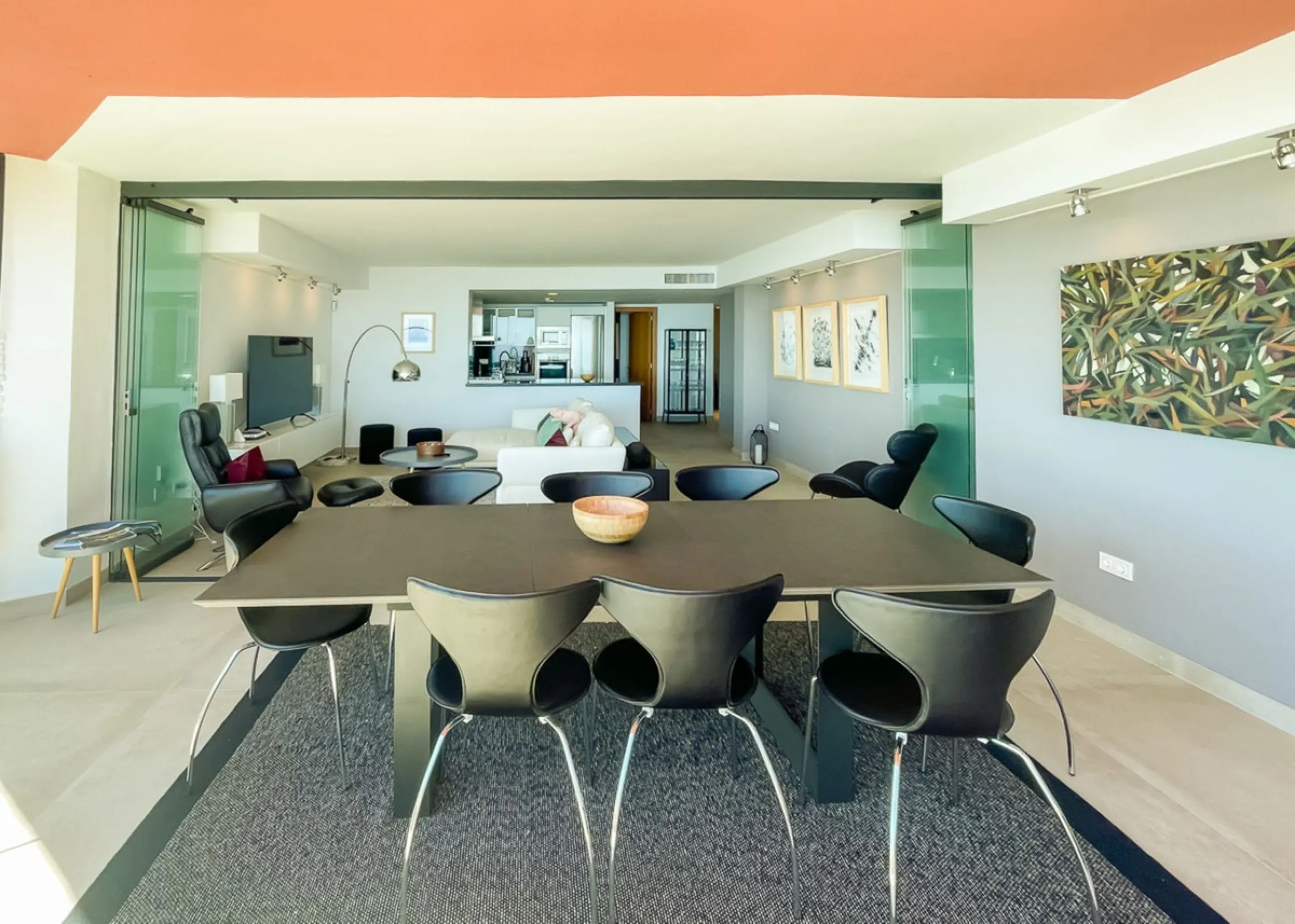 Designer penthouse with panoramic views