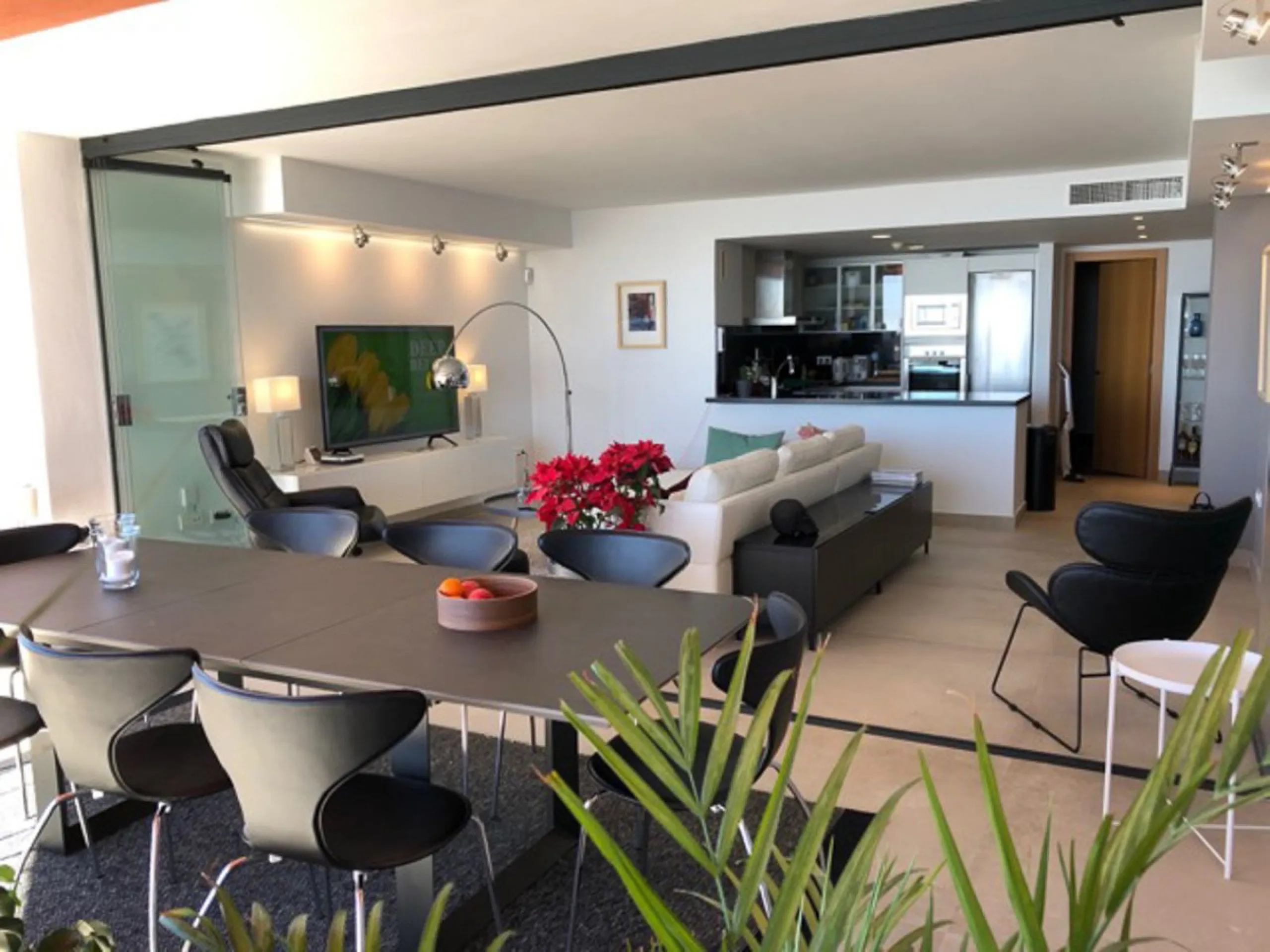 Designer penthouse with panoramic views