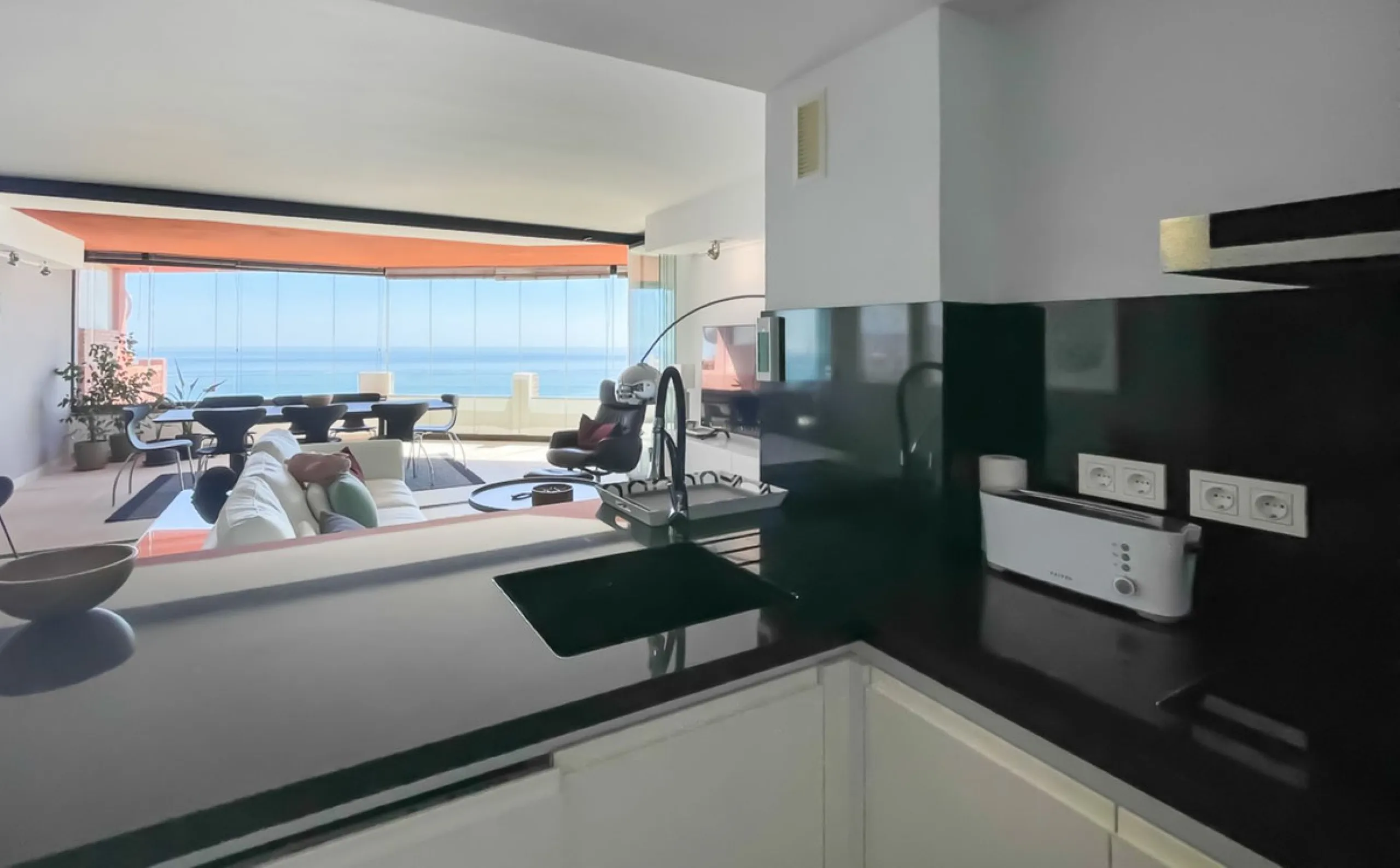 Designer penthouse with panoramic views