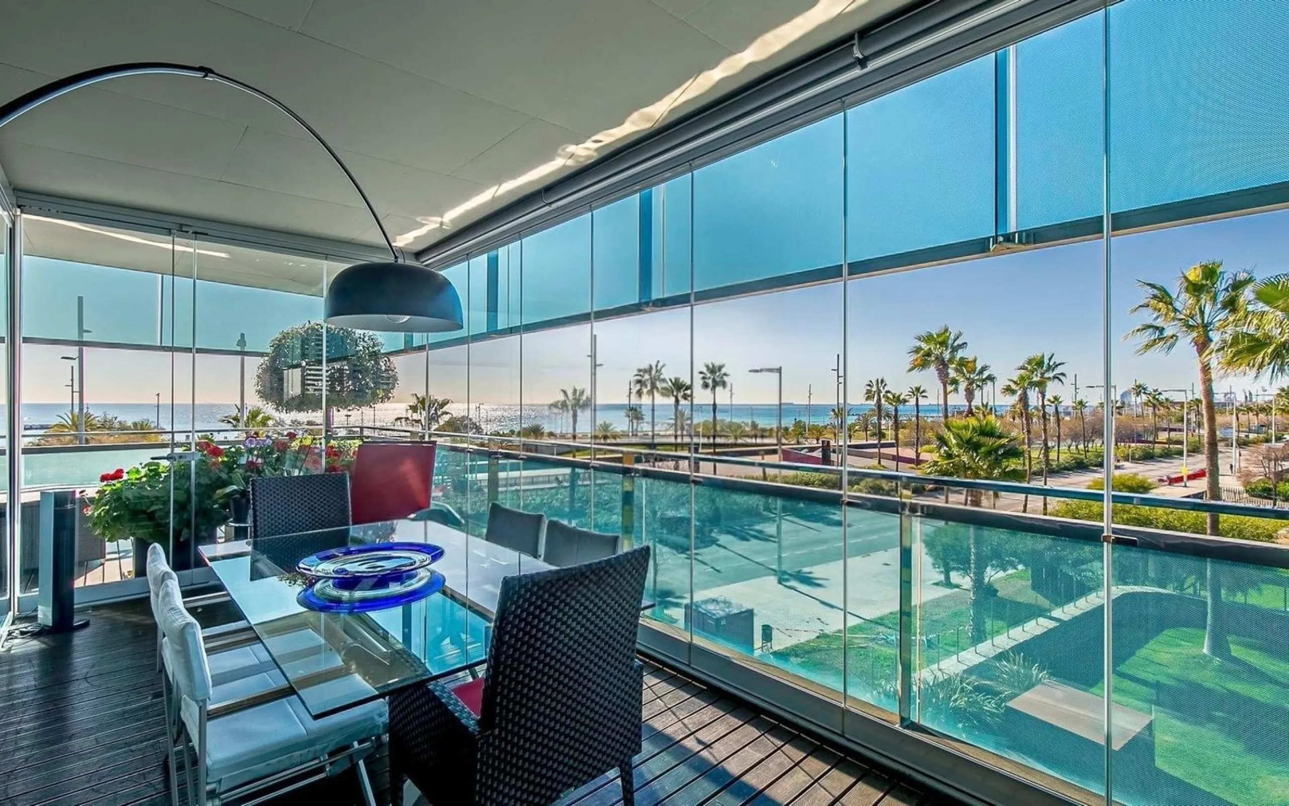 Exclusive beachfront apartment on Paseo García Faria, Barcelona