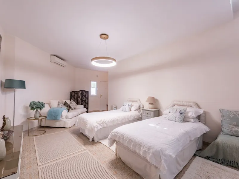 Nestled in the exclusive and sought-after neighbourhood of Sierrezuela, just minutes from the heart of Fuengirola and its golden beaches, this beautifully appointed 6-bedroom, 5-bathroom villa is the epitome of refined Mediterranean living.