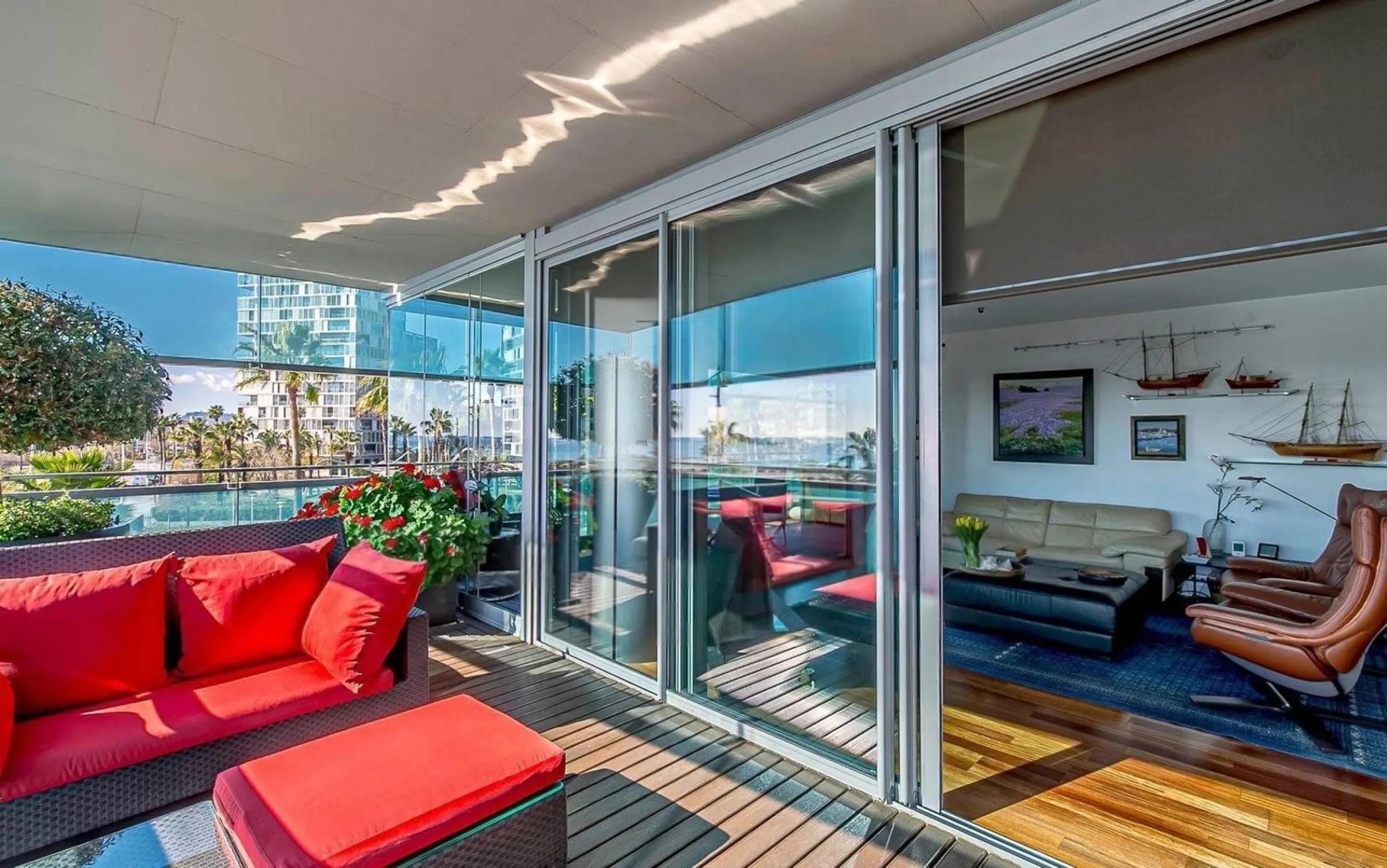 Exclusive beachfront apartment on Paseo García Faria, Barcelona