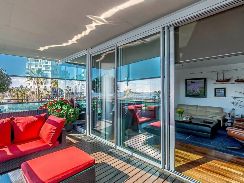 Exclusive beachfront apartment on Paseo García Faria, Barcelona