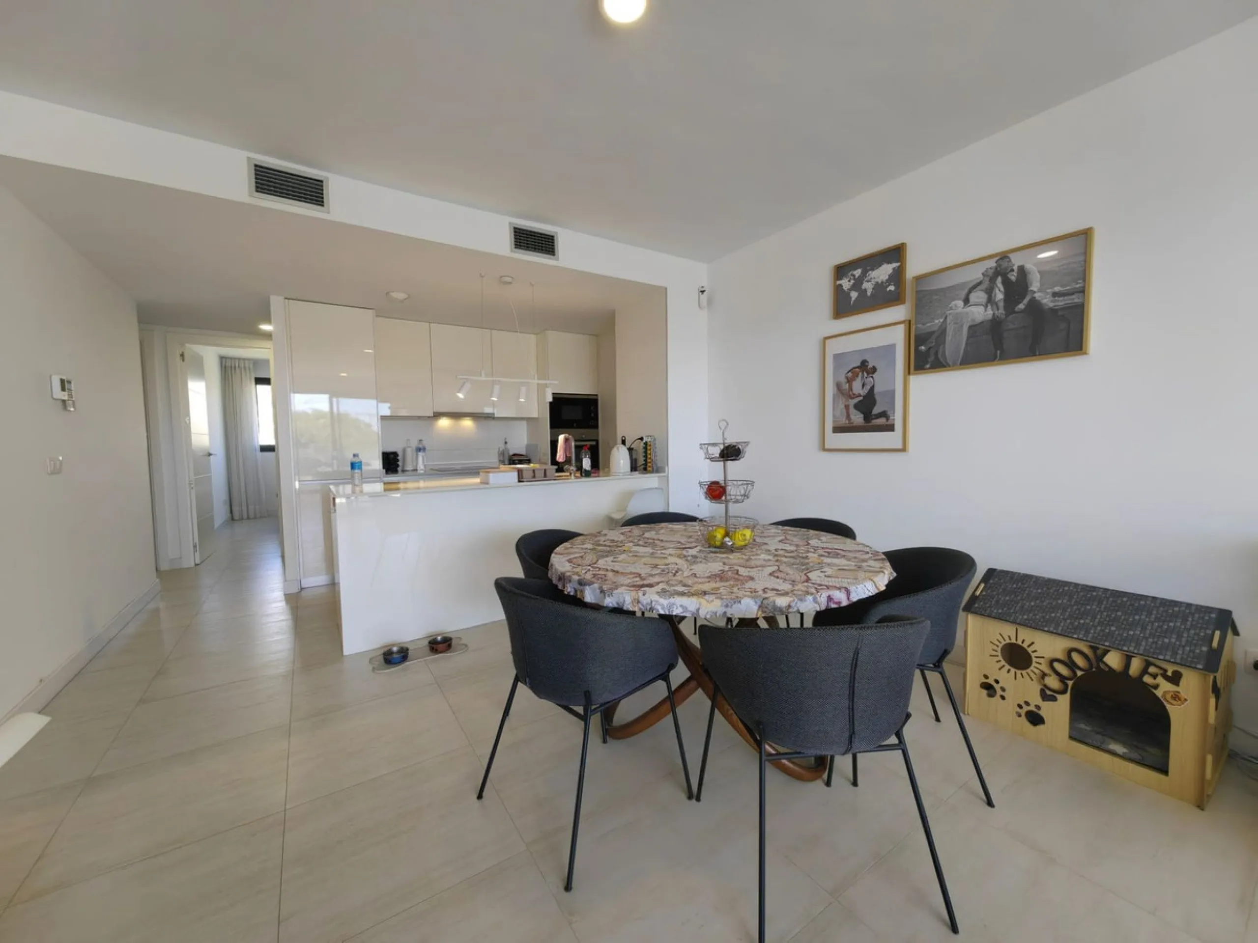 Apartment - Middle Floor Apartment в продаже в Estepona, Málaga. В доме 3 спален и 2 ванных комнат. Площадь дома 217 м²