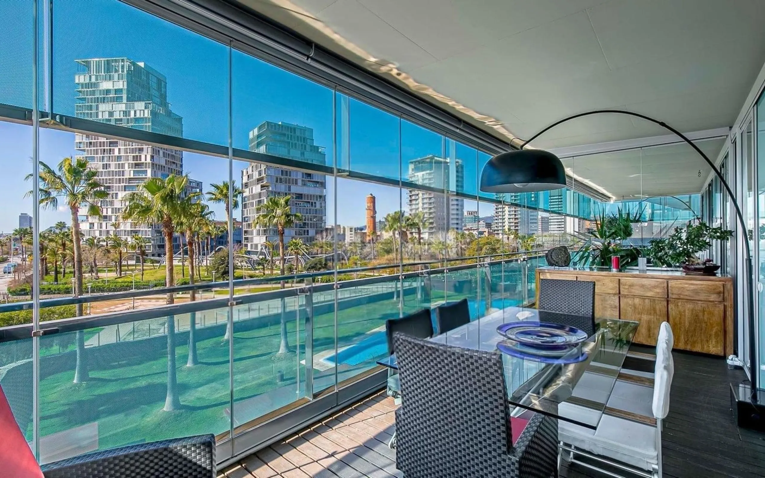 Exclusive beachfront apartment on Paseo García Faria, Barcelona