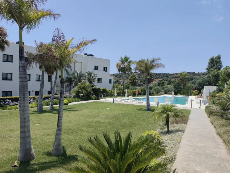 Apartment - Middle Floor Apartment в продаже в Estepona, Málaga. В доме 3 спален и 2 ванных комнат. Площадь дома 217 м²