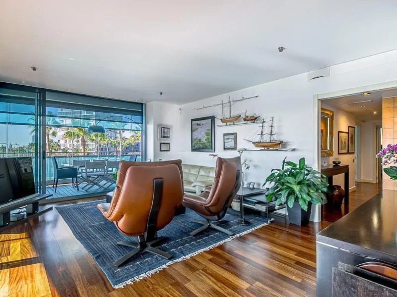 Exclusive beachfront apartment on Paseo García Faria, Barcelona