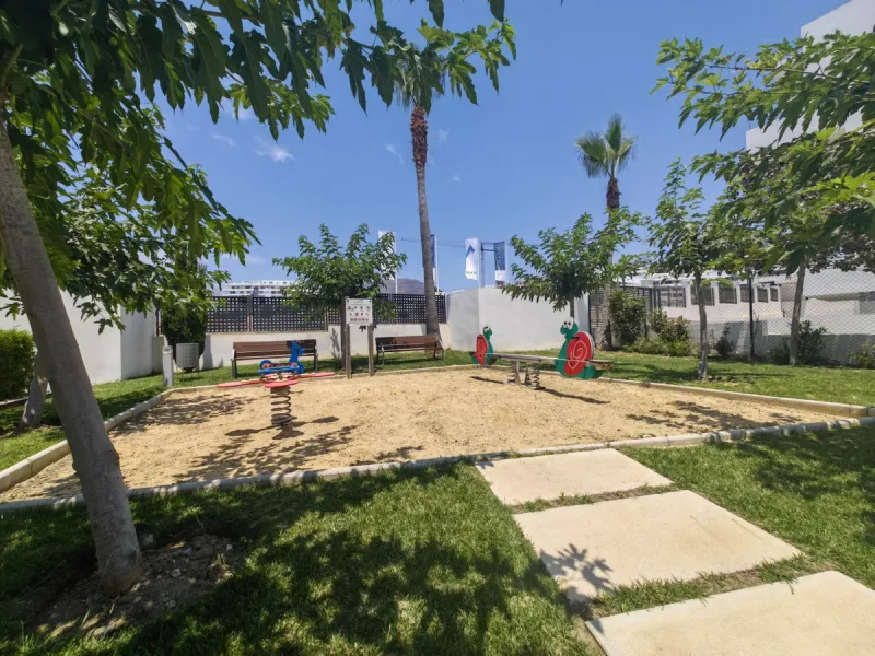 Apartment - Middle Floor Apartment в продаже в Estepona, Málaga. В доме 3 спален и 2 ванных комнат. Площадь дома 217 м²