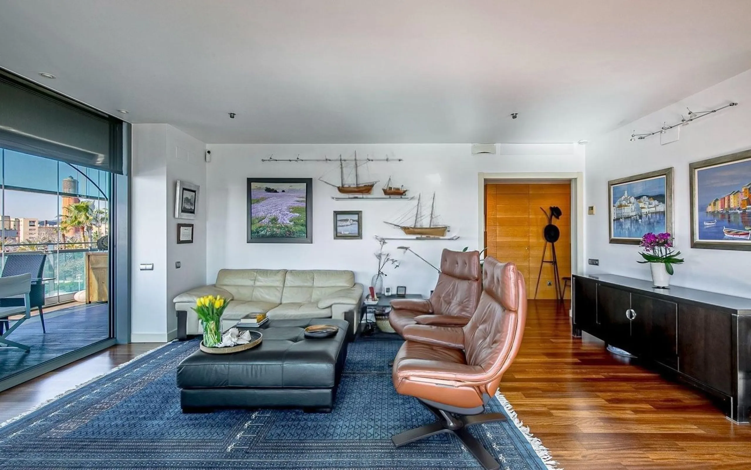 Exclusive beachfront apartment on Paseo García Faria, Barcelona