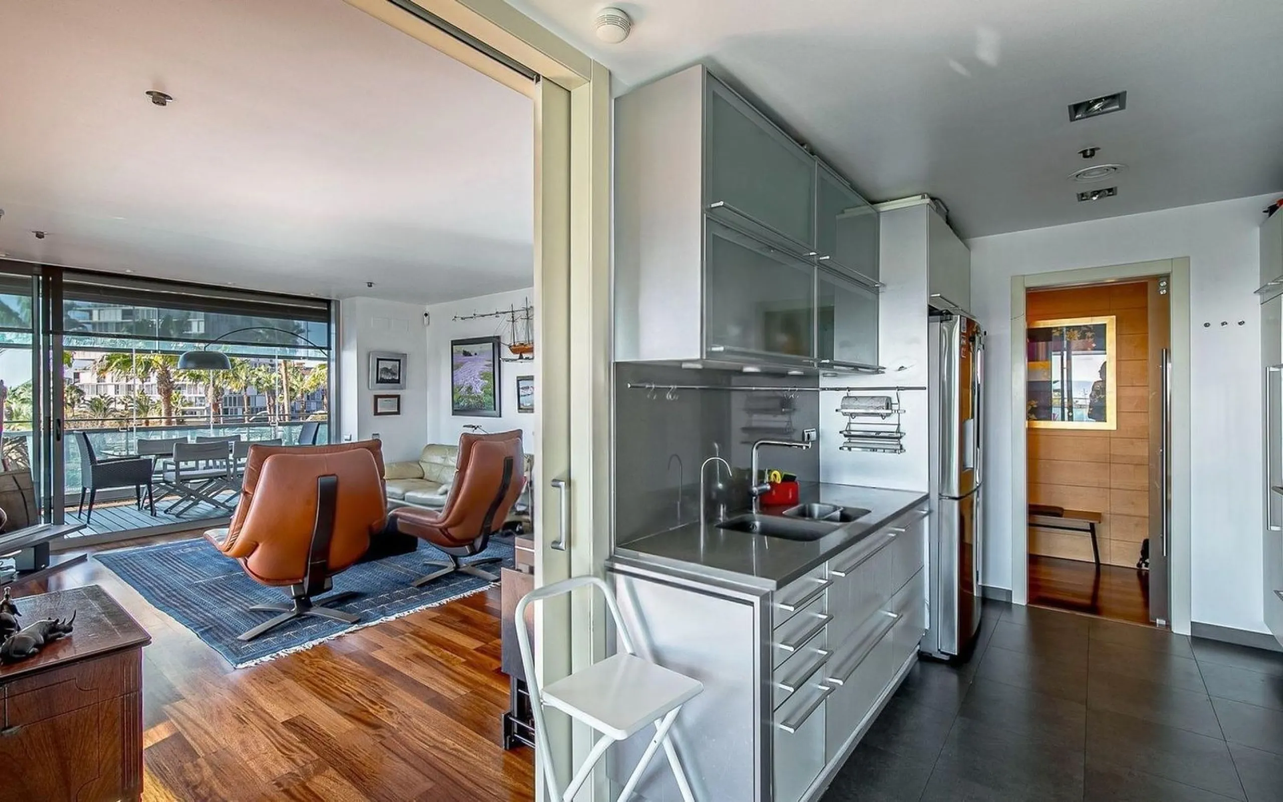 Exclusive beachfront apartment on Paseo García Faria, Barcelona