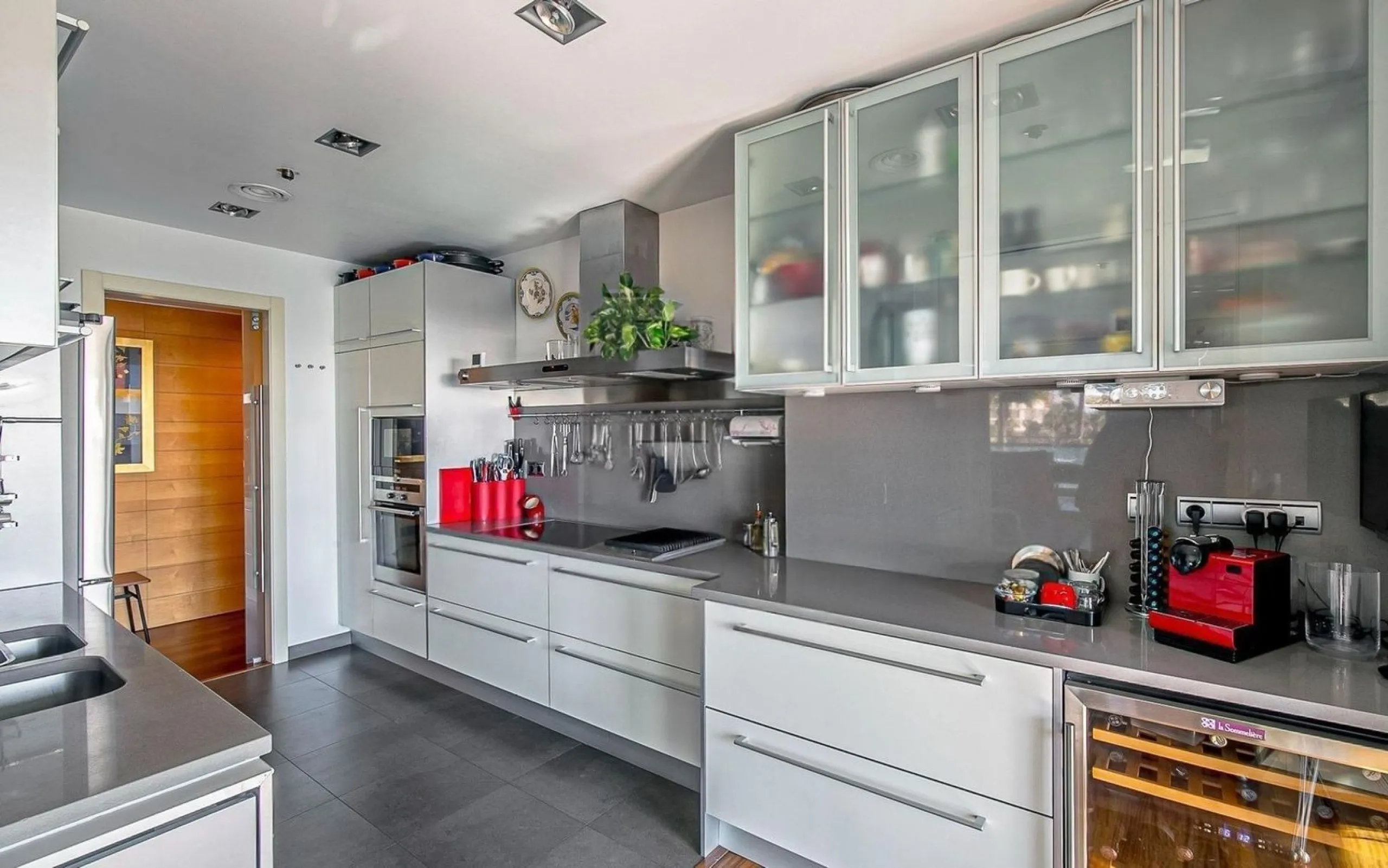 Exclusive beachfront apartment on Paseo García Faria, Barcelona