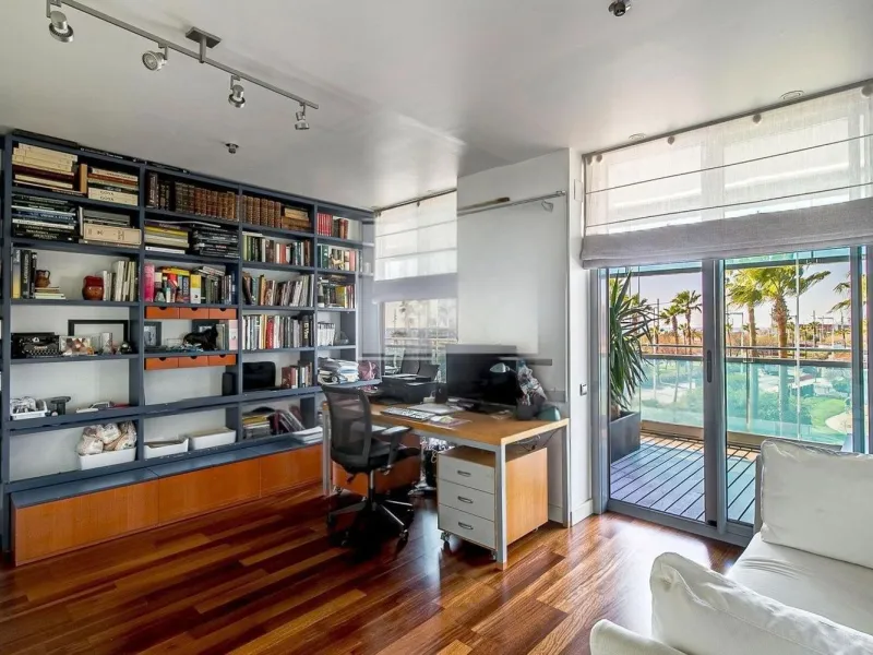 Exclusive beachfront apartment on Paseo García Faria, Barcelona